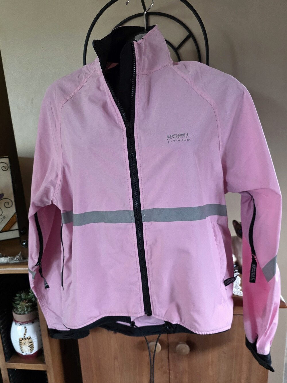 Running Room Fit-Wear Oversized Pink Reflective Zip Jacket Size S